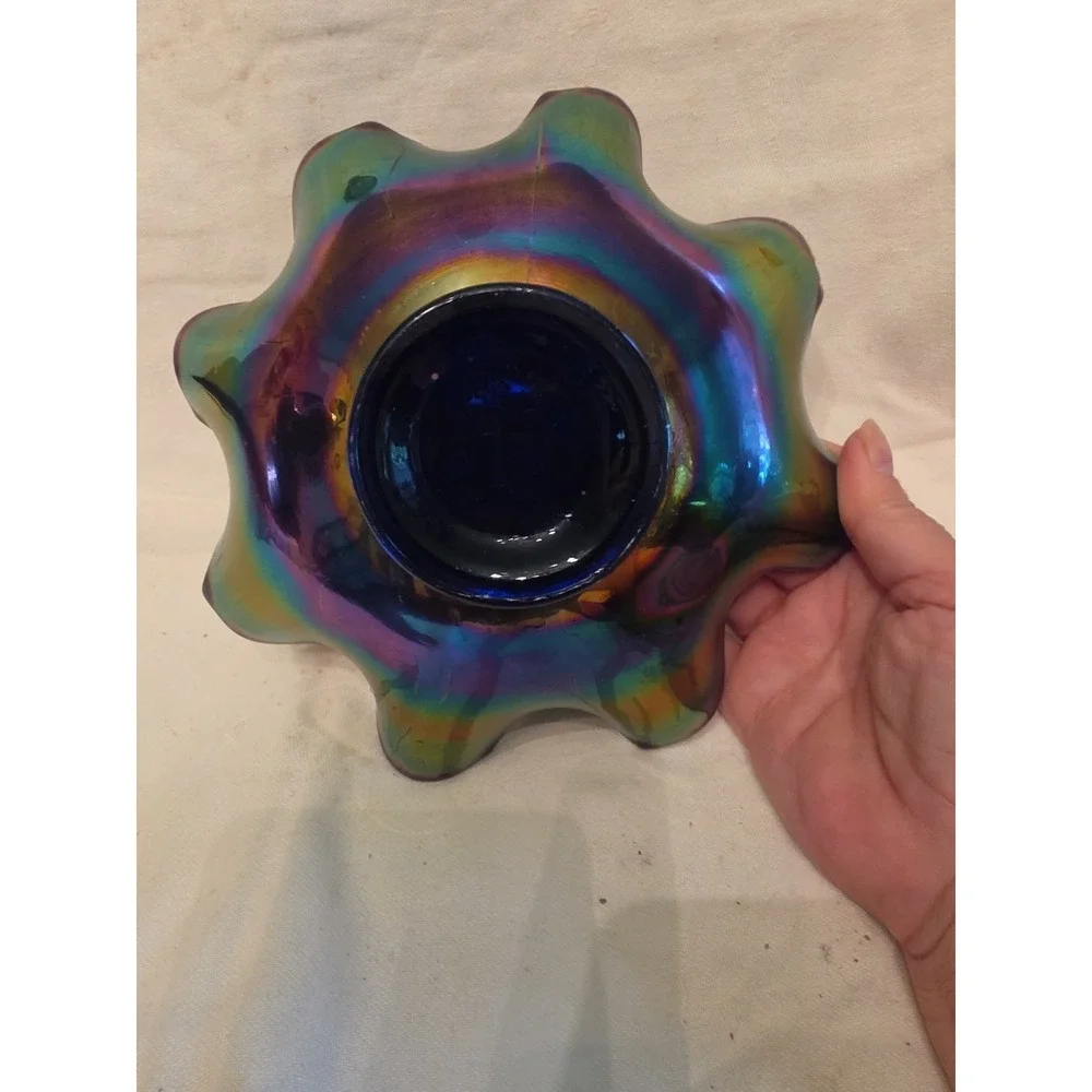 Northwood Carnival Glass Grape and Cable Ruffled Bowl 7.5 " Amethyst Purple - Picture 2 of 4